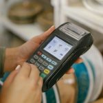 Банковская карта Мир: преимущества и возможности использования