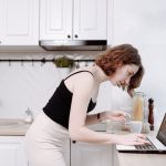 Можно ли купить банковскую карту с деньгами