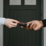 Карты на левые данные паспорта и их приобретение